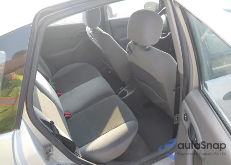 2002 Ford Focus Zx5 from USA, damaged, VIN 3FAFP37392R110450